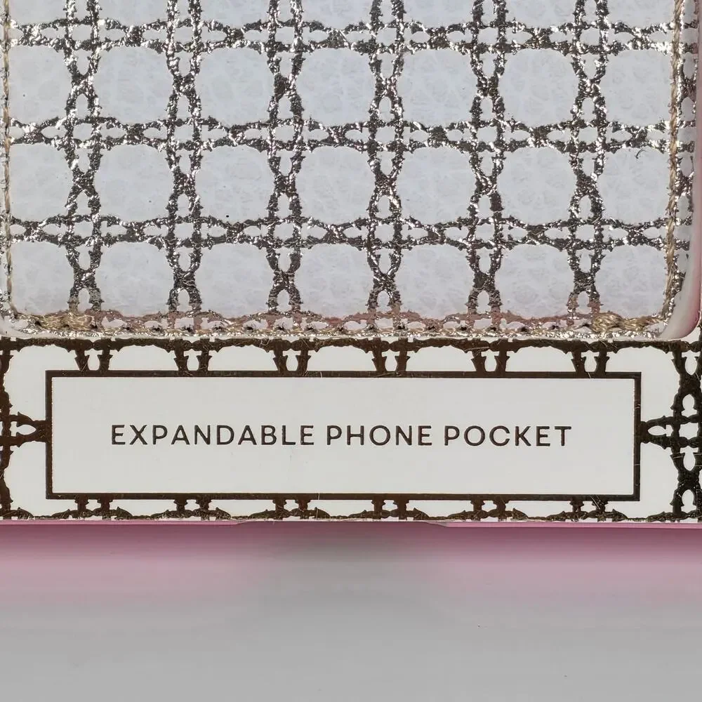 LILLY PULITZER EXPANDABLE PHONE POCKET – BROWN/WHITE GEO – SNAP CLOSURE
